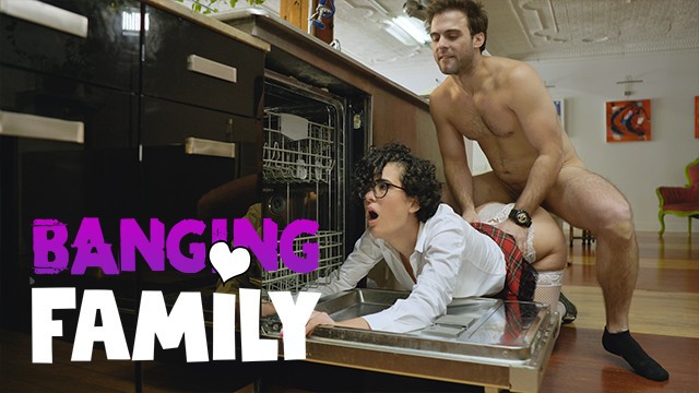 Dona em gozadas filme no Banging Family
