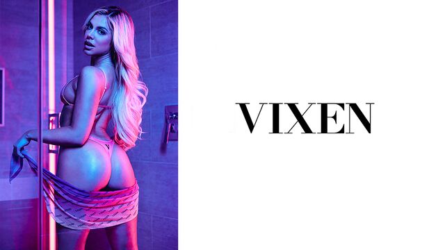 Vixen presenta azione appassionato con Allie Nicole