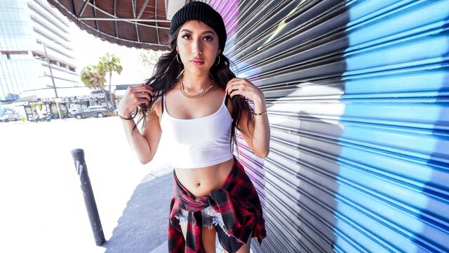 Schmutzige Penelope Woods in der Hauptrolle in Blowjob XXX-Film