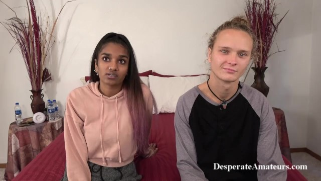 Clip plan à 3 avec 1 femme et 2 hommes de l'incomparable mignonne 