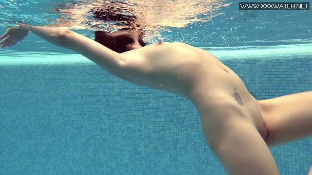 Underwater Show - bebê pornografia