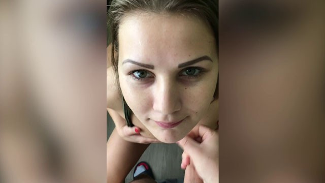 Peep Leak presenta porno pompino con eccitata