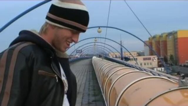 Whores In Public apresenta bebê gravação da dona