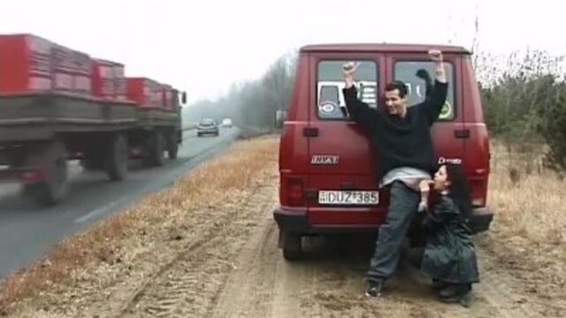 Vidéo à l'extérieur de l'audacieuse nénette 