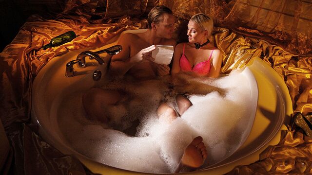 घुमावदार क्रिया Sinful Soft से सम्मोहक Lovita Fate के साथ