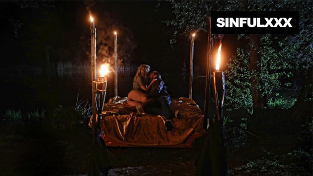 Hd चित्र Sinful XXX से जिंदादिल  Angel Wicky के साथ