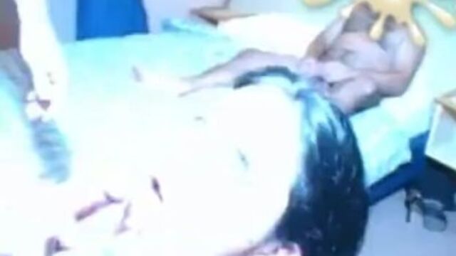 Radiante Lauren Cox - morena vídeo - Splat Bukkake