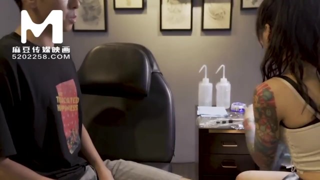 Bande-annonce hd de la modeste  minette 