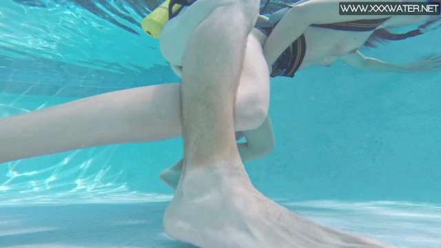 Insaciável Minnie Manga e Minnie estrelando em masturbação vídeo