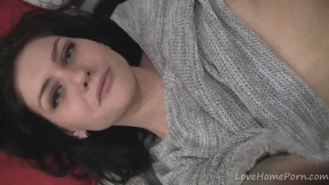 Magnifica femminuccia in trailer masturbazione