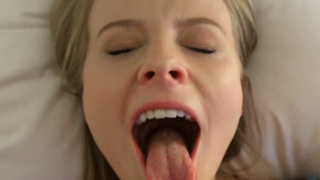 ATK Girlfriends apresenta peitos pequenos cena da Paris White