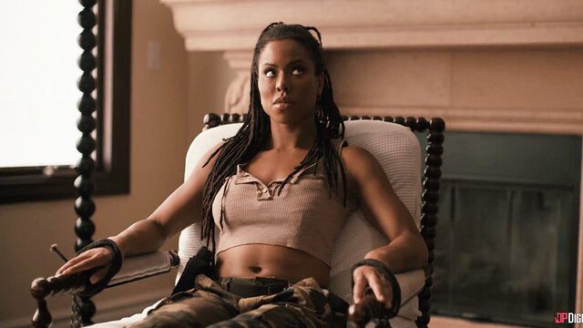 Kira का बाजूक चुदाई क्लिप