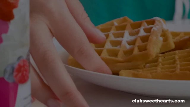 Club Sweethearts प्रस्तुत करता है पक्षी का छोटे स्तन लिंग