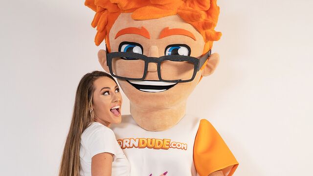 Xxx orale con sconvolgente Mackenzie