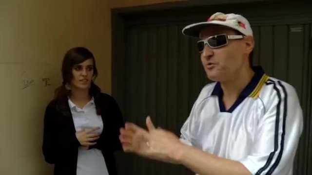 Adolescente ação com glamorosa Ainara Reina do FaKings