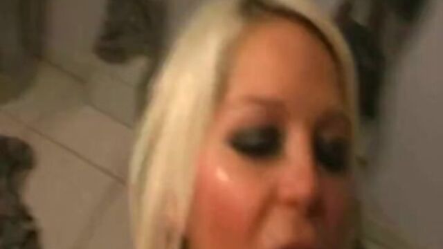 अच्छी तरह से बनाई गई साइड लड़की में बड़ा वाला लंड ट्रेलर