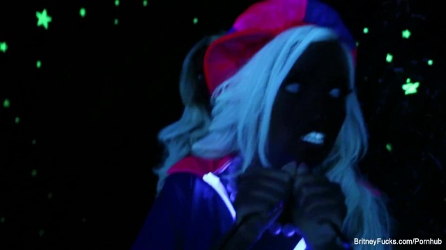 Regardez film de la brillante Britney Amber et Kimber James