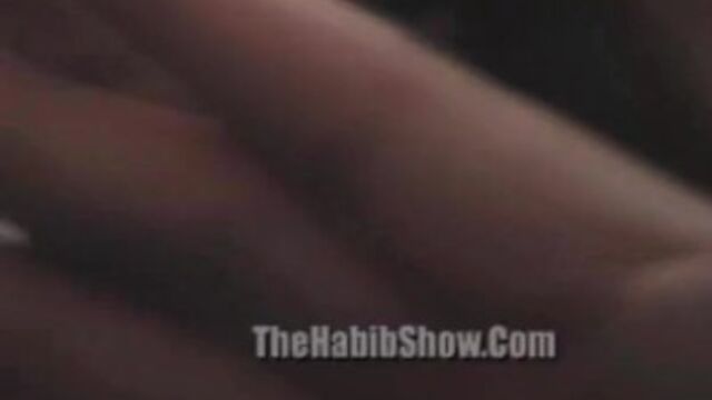 Negra gravação com incansável bebê doce do The Habib Show