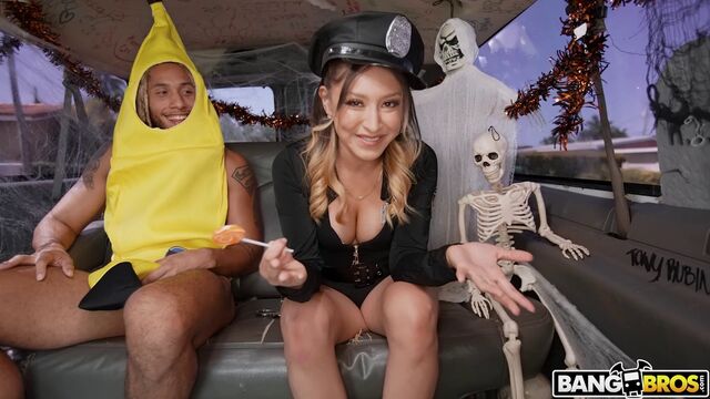 Bang Bus présente contenu x interracial de Derek Savage