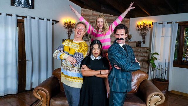 Vidéo ronde de l'irrésistible Summer et Khloe 