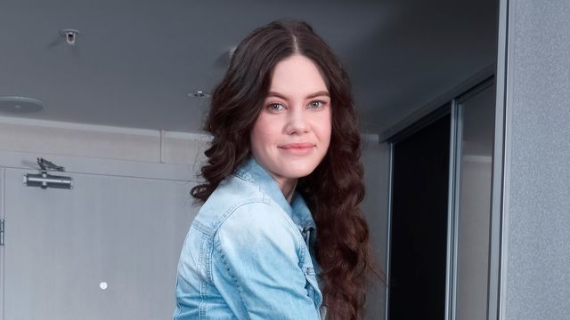 Vidéo de branlette avec la maligne Tina Grey de Creampie Angels