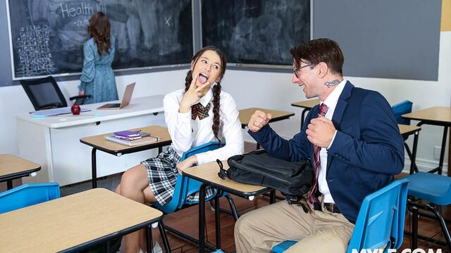 Dicker Schwanz XXX mit plastischer Liz Jordan und Lizzie Love von Bad Milfs