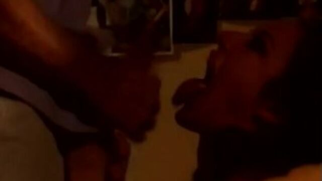 Allettante Taylor Rain - videata ingoio - Penthouse