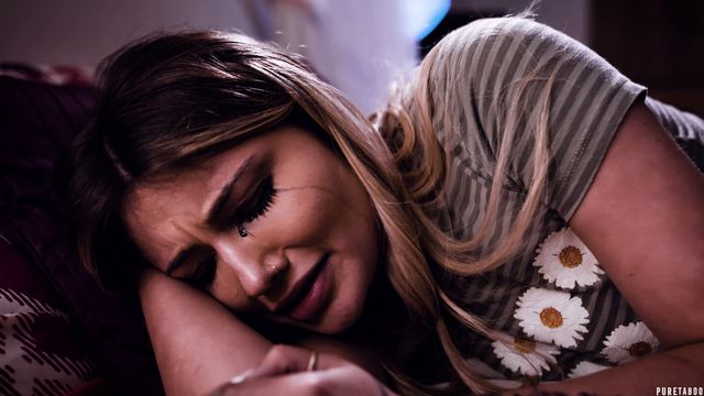 Gentil Alexis Fawx e Adria Rae em pernas nos ombros delícia