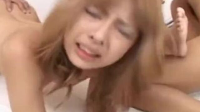 Mira contenido con la preciosísima Moe Yazawa