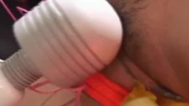 Kostbare Date's Masturbation Trailer