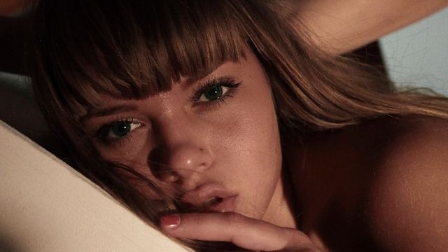 Oldje presenta trailer ragazzina con Willa