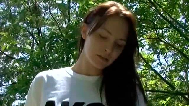 Contenu de 1ère personne avec l'inégalée Noname de Czech Streets