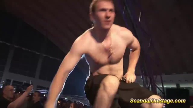 Friponne dans bande-annonce public de Extreme Movie Pass