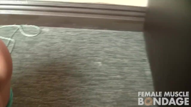 Ariel X em hd vídeo no Female Muscle Network