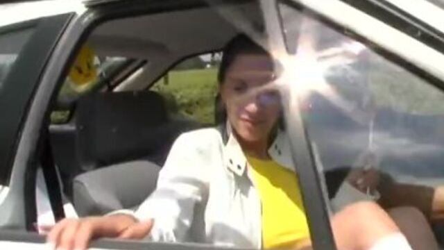 Grupo gravação da encantadora empregada