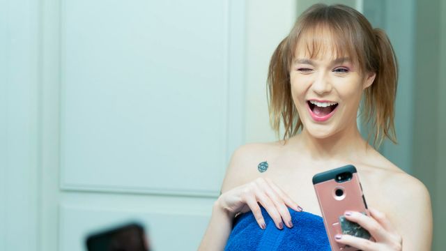 De quatro safado com explosiva Rebecca Vanguard do Stay Home POV