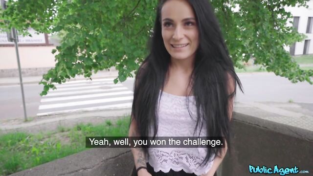 Public Agent apresenta de quatro clipe da Lexi Dona