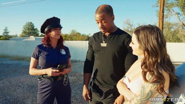 Brazzers Exxtra - porno milf