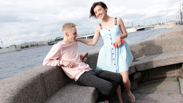 Flirtatious Alex Swon's handjob smut