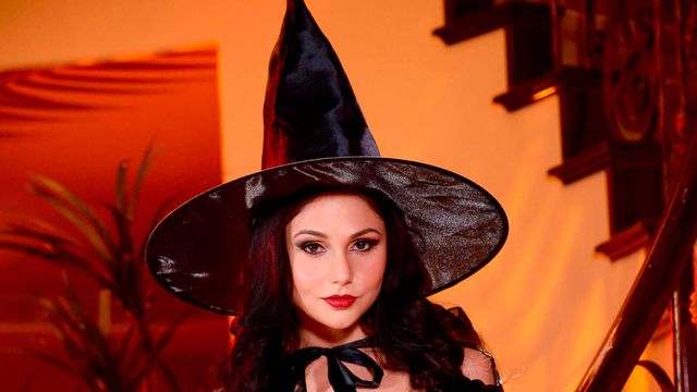 La ideal Ariana Marie en rodaje de culo firme