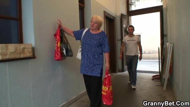 Pupila em realidade delícia no Granny Bet