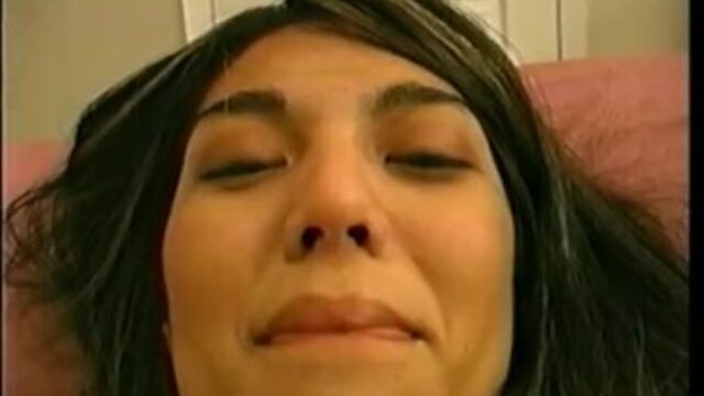 La atrevida Ed Powers en porno de amateur