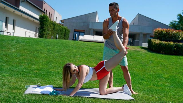 निपुण Candy Alexa - मौखिक xxx - MILF Body