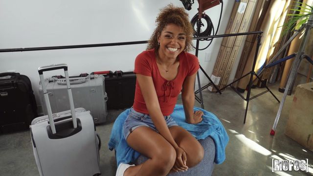 Glamorosa Zeus e Milu Blaze - papai mamãe cena - I Know That Girl