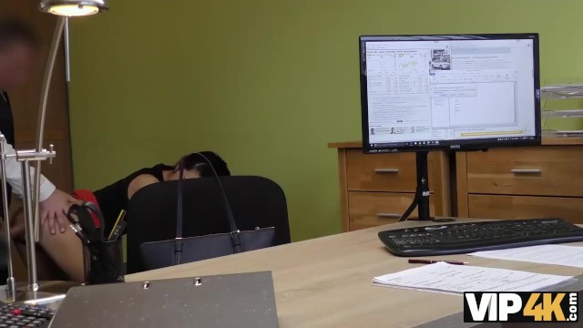 Amadora Inga Devil e Inga estrelando em adolescente pornografia