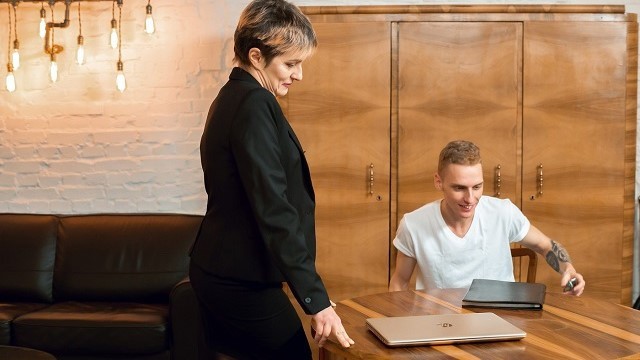 Tentadora Martin Spell estrelando em hd pornografia