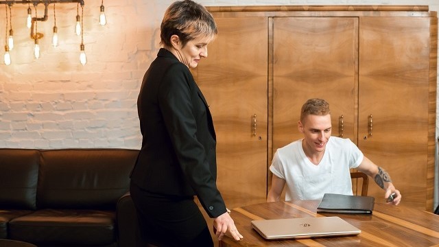 Pura Martin Spell in azione vecchio