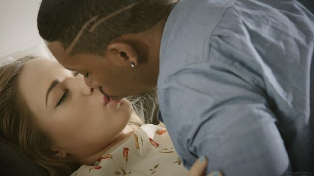 गुड़िया Noname का फर्म नितंब क्रिया