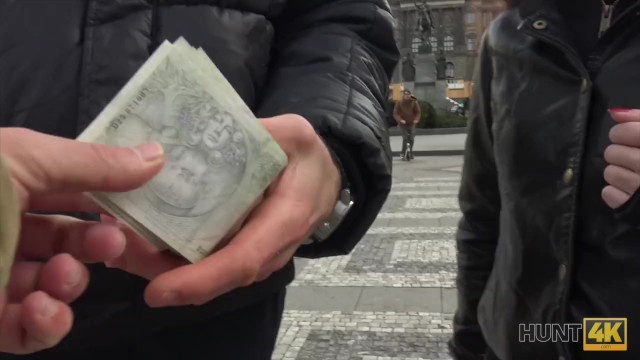 La estupenda querida - acción de chupando coño - Hunt4k