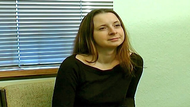 Oscenità teenager con bagnata giada